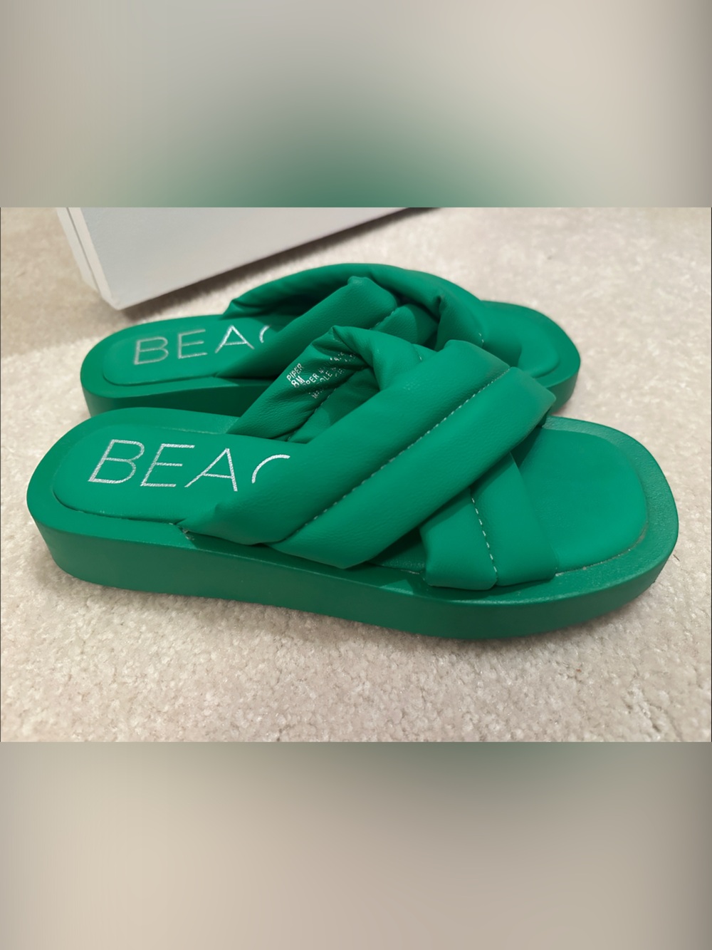 Beach by Matisse Green Quilted Slide Sandals size 8